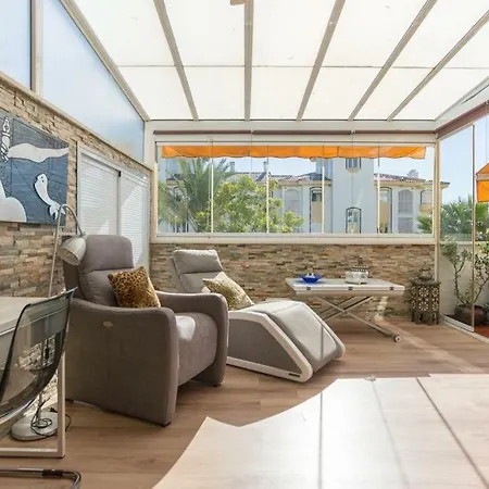 Appartement Lujo Al Lado Del Aeropuerto Parking Free Málaga